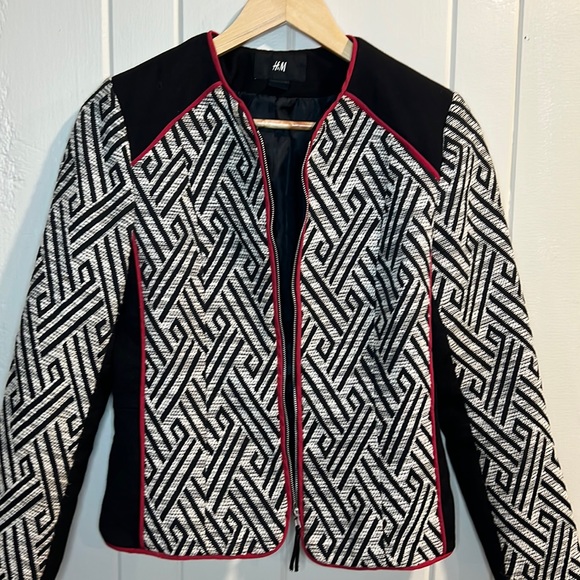H&M black/white/red zippered jacket - Picture 1 of 9